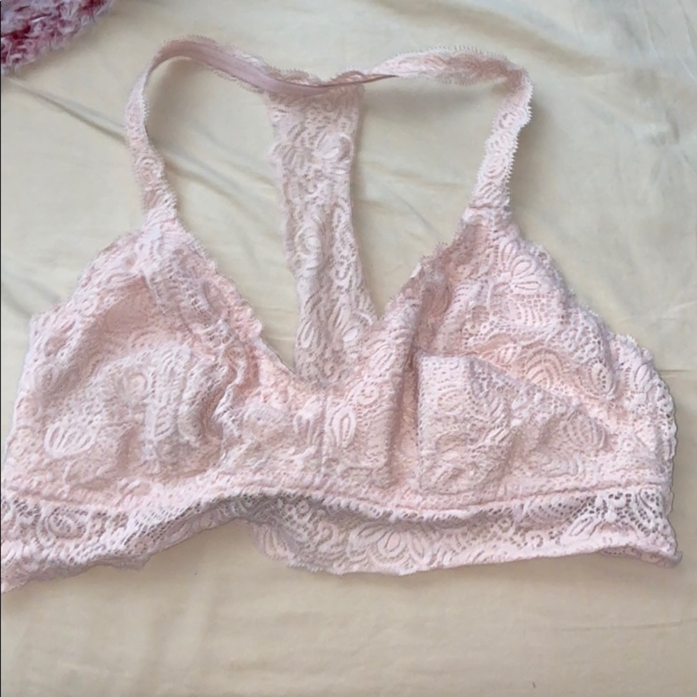 Pink bra let